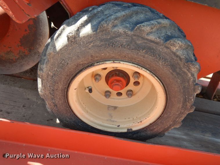 image for item DK1775 2007 Ditch Witch 1330  trencher