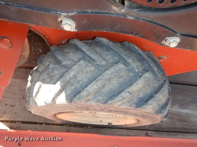 image for item DK1775 2007 Ditch Witch 1330  trencher