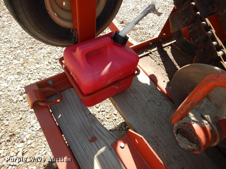 image for item DK1775 2007 Ditch Witch 1330  trencher