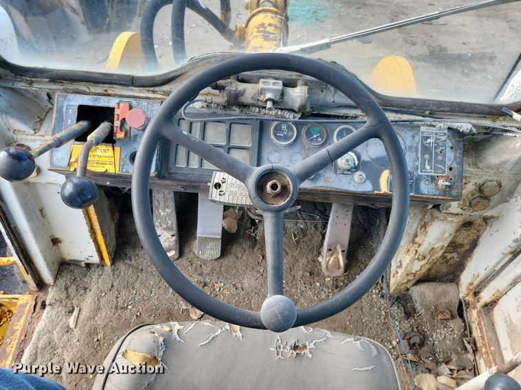 image for item DK5231 International 530  wheel loader