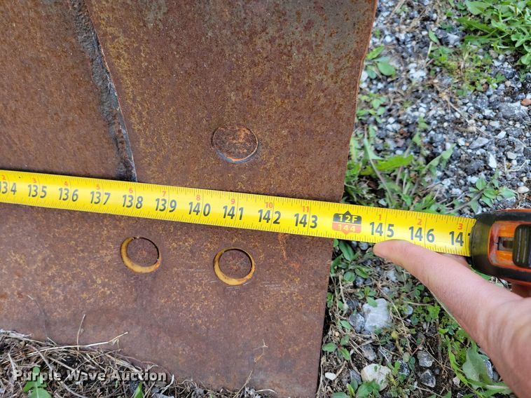 image for item DK5232 1983 John Deere 670A  motor grader