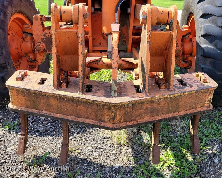 image for item DK5232 1983 John Deere 670A  motor grader