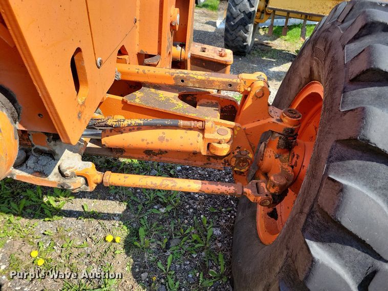 image for item DK5232 1983 John Deere 670A  motor grader