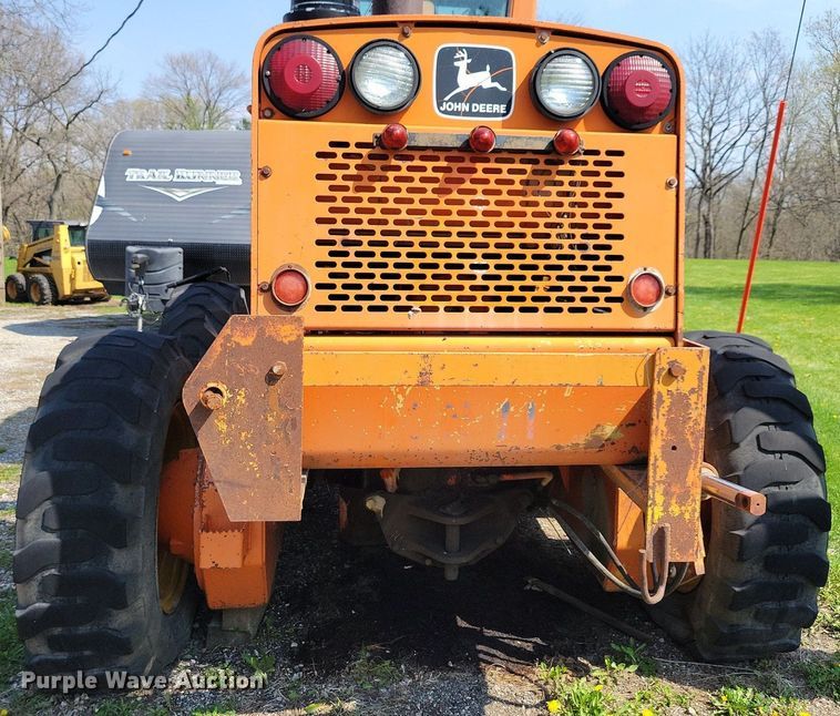 image for item DK5232 1983 John Deere 670A  motor grader