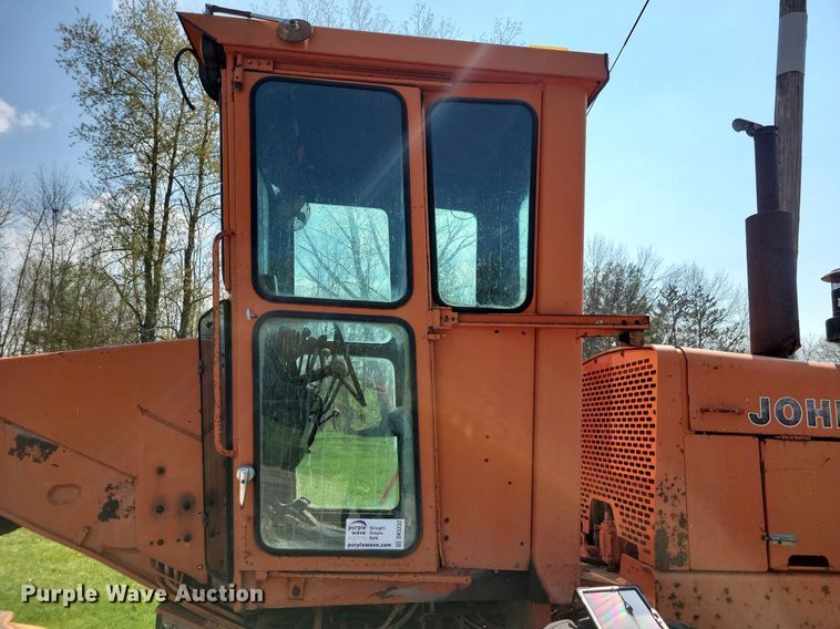 image for item DK5232 1983 John Deere 670A  motor grader