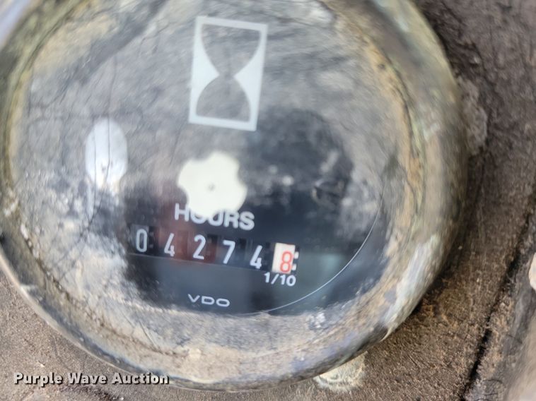 image for item DK5232 1983 John Deere 670A  motor grader