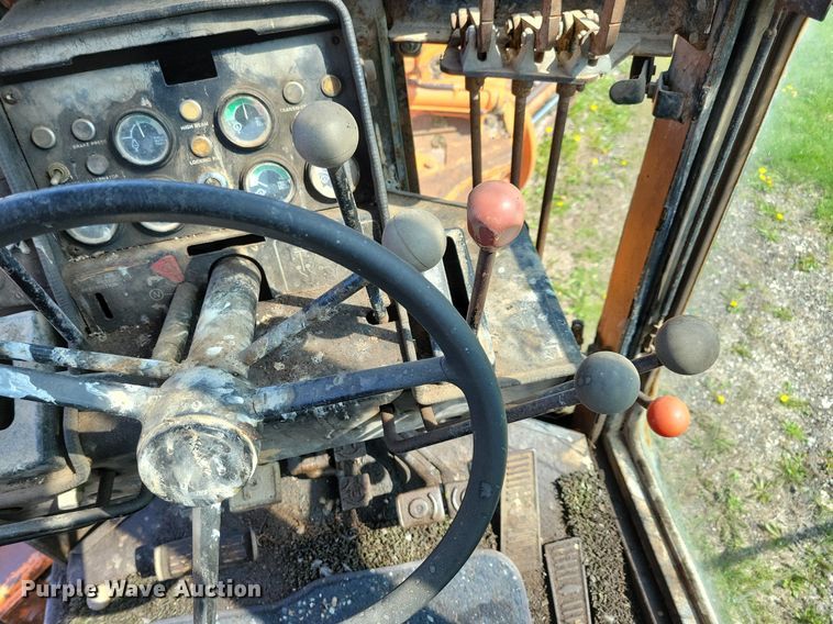 image for item DK5232 1983 John Deere 670A  motor grader