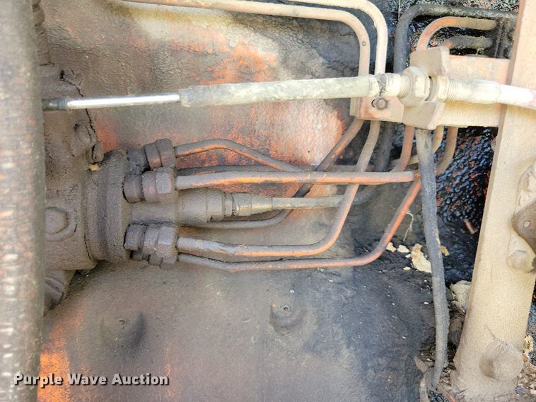 image for item DK5232 1983 John Deere 670A  motor grader