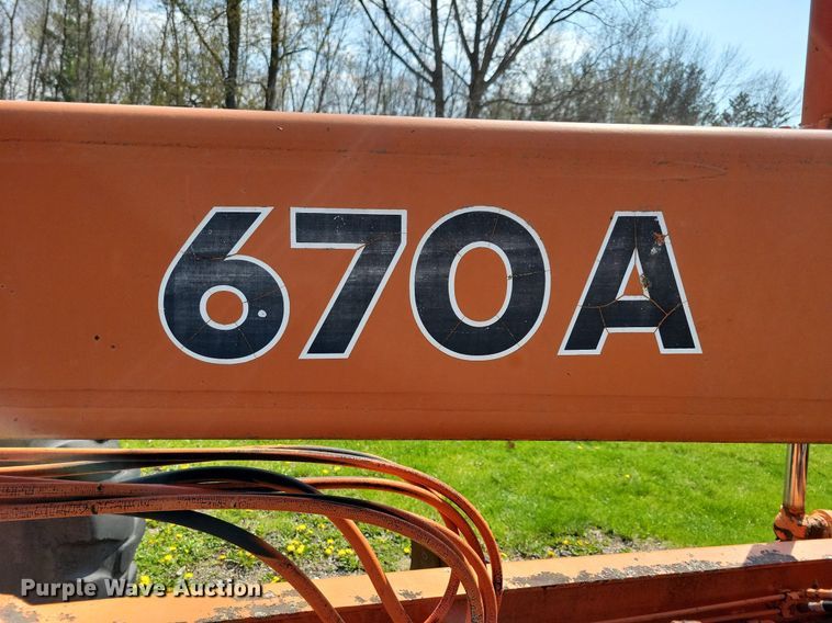 image for item DK5232 1983 John Deere 670A  motor grader