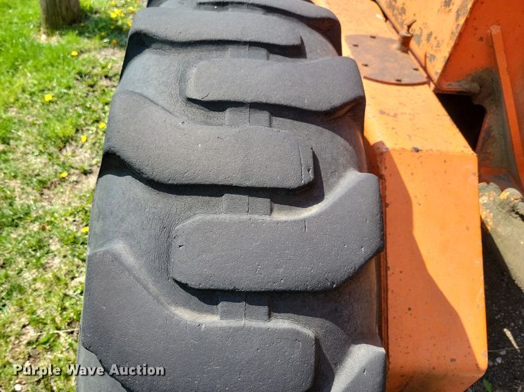 image for item DK5232 1983 John Deere 670A  motor grader