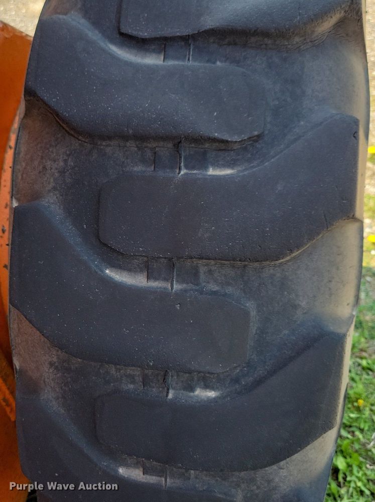 image for item DK5232 1983 John Deere 670A  motor grader