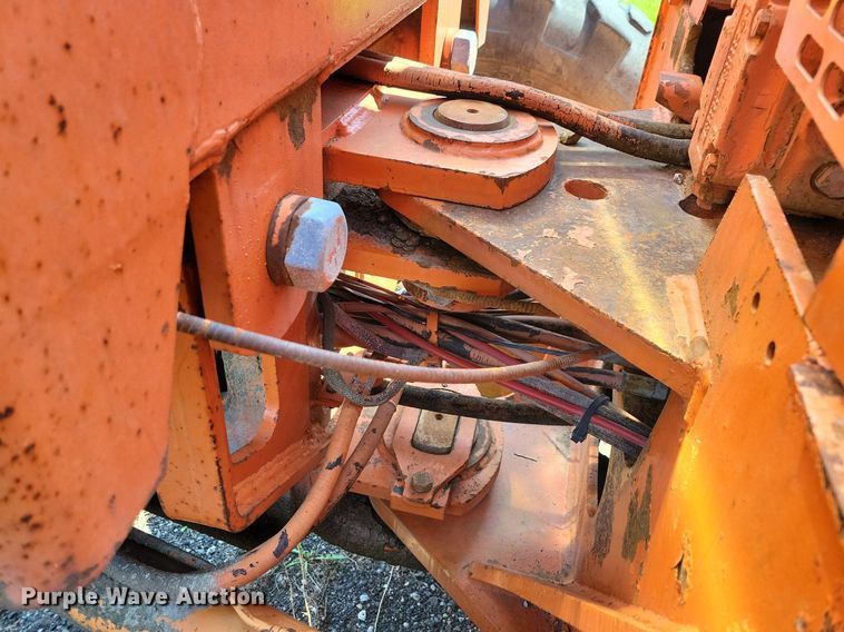 image for item DK5232 1983 John Deere 670A  motor grader