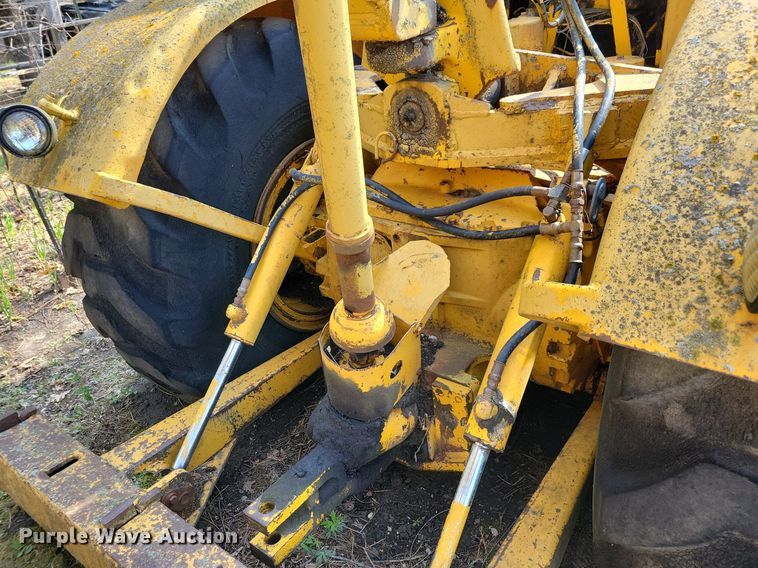 image for item DK5233 John Deere 760  elevating scraper