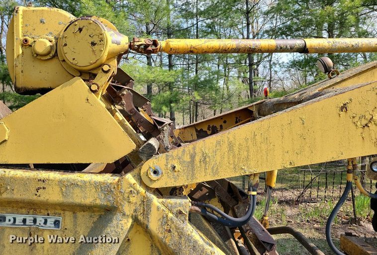 image for item DK5233 John Deere 760  elevating scraper