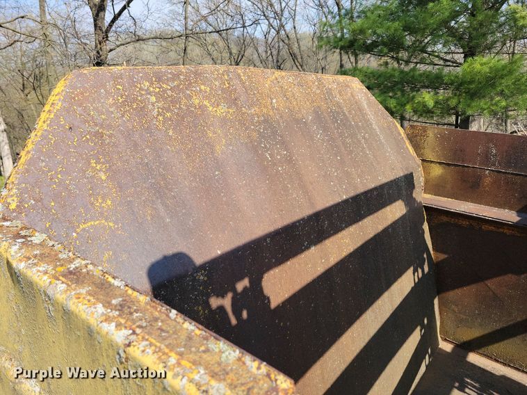 image for item DK5233 John Deere 760  elevating scraper