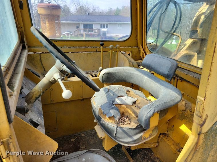 image for item DK5233 John Deere 760  elevating scraper