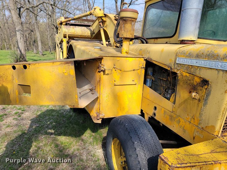 image for item DK5233 John Deere 760  elevating scraper