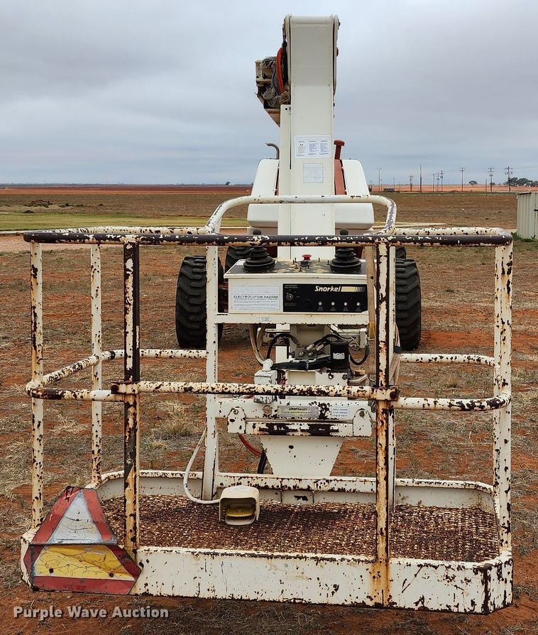 image for item DK6505 1998 Snorkelift Pro-66RDZ  boom lift