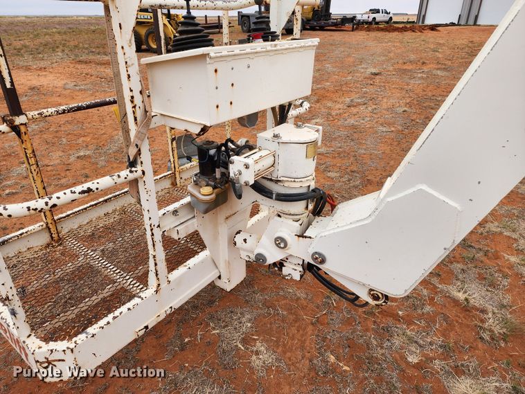 image for item DK6505 1998 Snorkelift Pro-66RDZ  boom lift