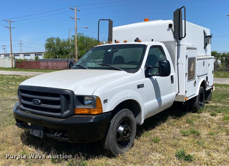 image for item DL7166 2000 Ford F350 Super Duty  utility bed pickup truck