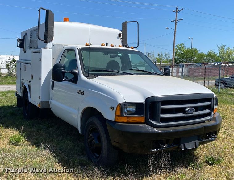 image for item DL7166 2000 Ford F350 Super Duty  utility bed pickup truck