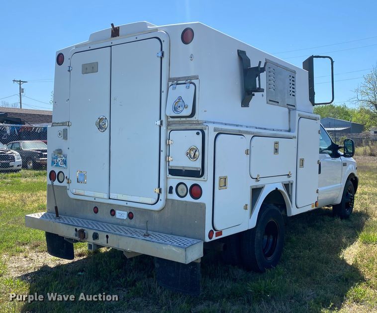 image for item DL7166 2000 Ford F350 Super Duty  utility bed pickup truck