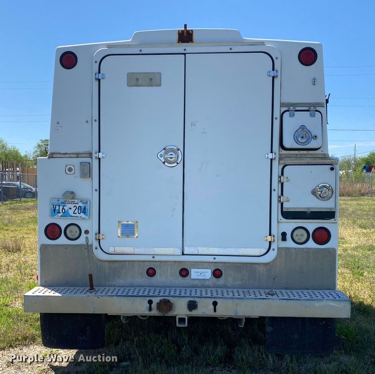 image for item DL7166 2000 Ford F350 Super Duty  utility bed pickup truck