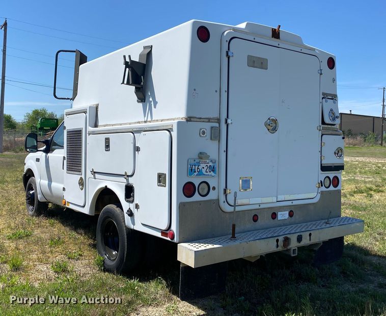 image for item DL7166 2000 Ford F350 Super Duty  utility bed pickup truck