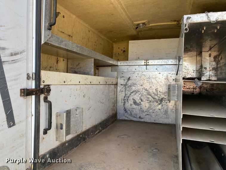 image for item DL7166 2000 Ford F350 Super Duty  utility bed pickup truck