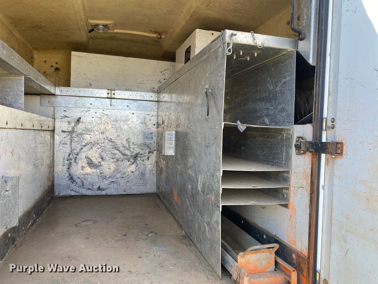 image for item DL7166 2000 Ford F350 Super Duty  utility bed pickup truck