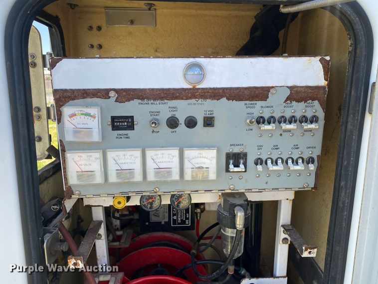 image for item DL7166 2000 Ford F350 Super Duty  utility bed pickup truck