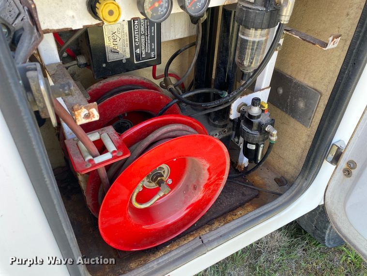 image for item DL7166 2000 Ford F350 Super Duty  utility bed pickup truck