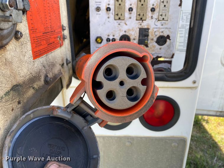 image for item DL7166 2000 Ford F350 Super Duty  utility bed pickup truck