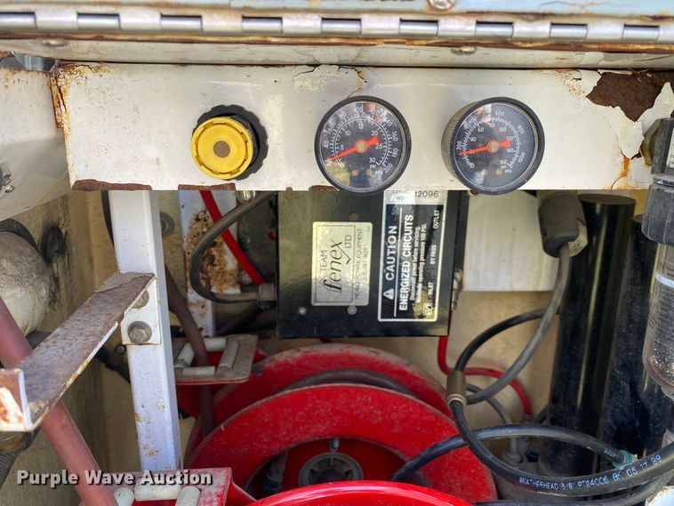 image for item DL7166 2000 Ford F350 Super Duty  utility bed pickup truck