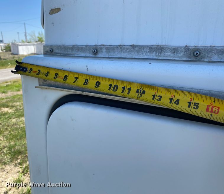 image for item DL7166 2000 Ford F350 Super Duty  utility bed pickup truck