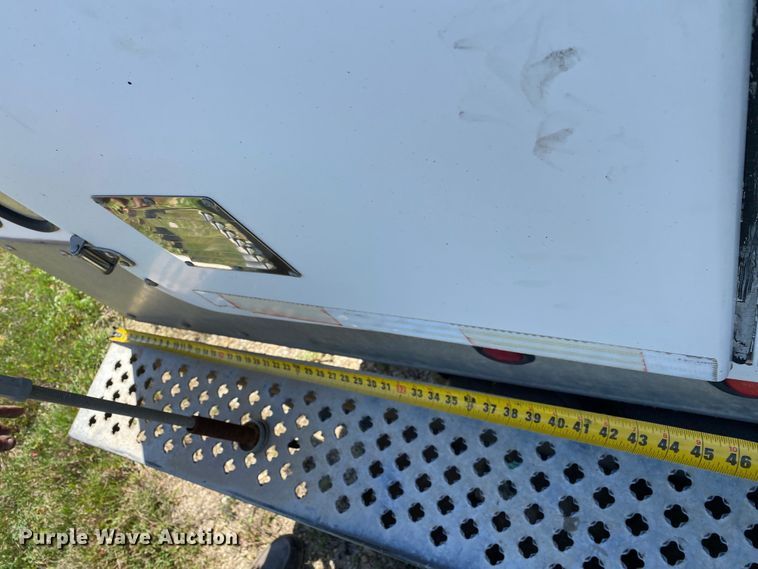 image for item DL7166 2000 Ford F350 Super Duty  utility bed pickup truck