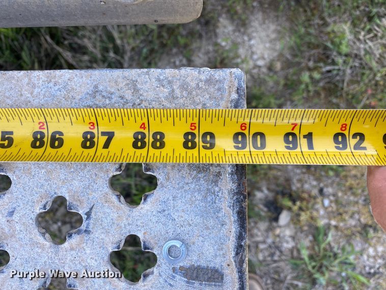 image for item DL7166 2000 Ford F350 Super Duty  utility bed pickup truck