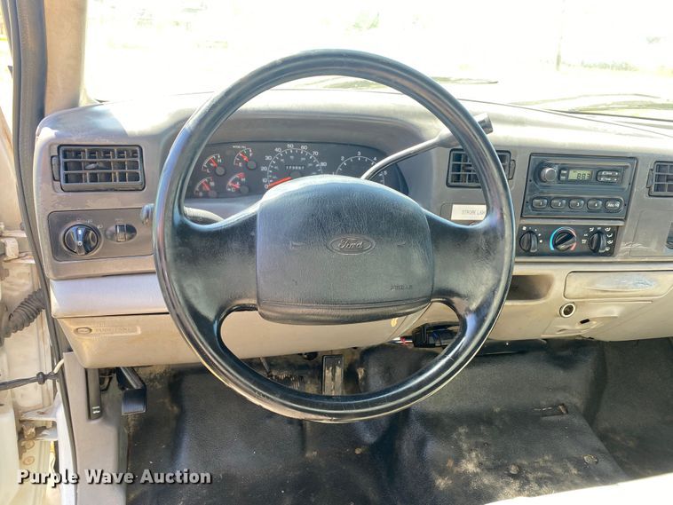 image for item DL7166 2000 Ford F350 Super Duty  utility bed pickup truck