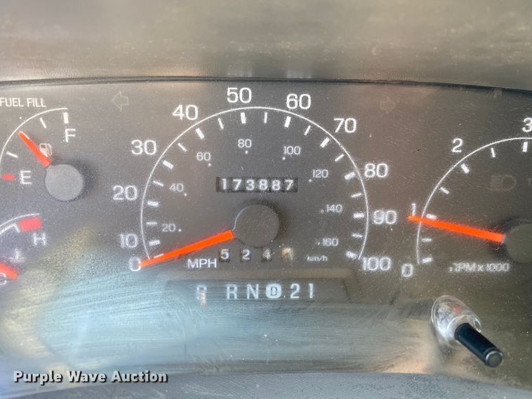 image for item DL7166 2000 Ford F350 Super Duty  utility bed pickup truck