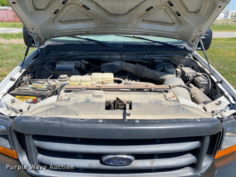 image for item DL7166 2000 Ford F350 Super Duty  utility bed pickup truck