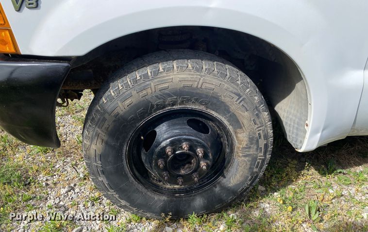 image for item DL7166 2000 Ford F350 Super Duty  utility bed pickup truck