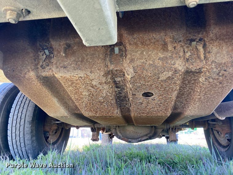 image for item DL7166 2000 Ford F350 Super Duty  utility bed pickup truck