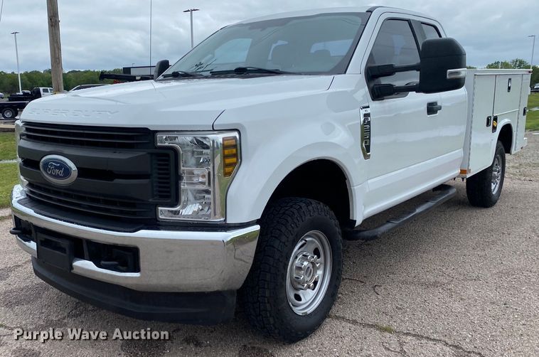 image for item DL7179 2018 Ford F250  Super Duty  SuperCab utility bed pickup truck