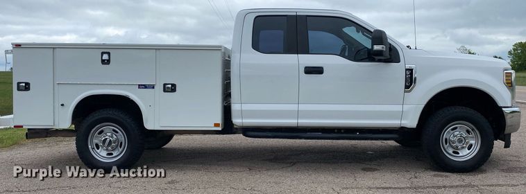 image for item DL7179 2018 Ford F250  Super Duty  SuperCab utility bed pickup truck