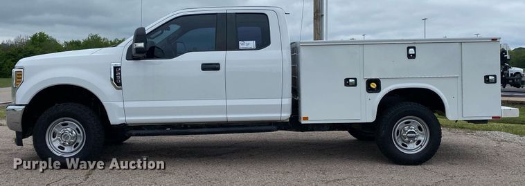 image for item DL7179 2018 Ford F250  Super Duty  SuperCab utility bed pickup truck