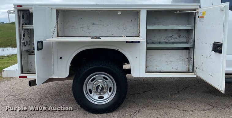 image for item DL7179 2018 Ford F250  Super Duty  SuperCab utility bed pickup truck