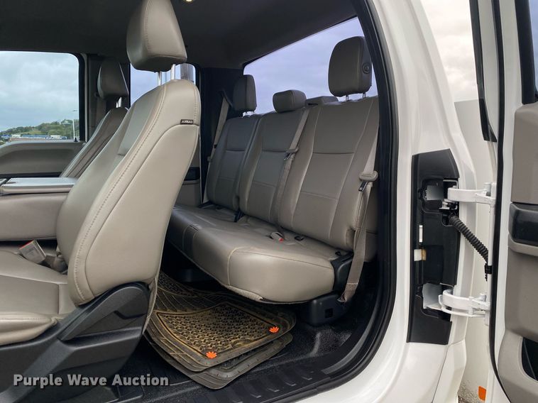 image for item DL7179 2018 Ford F250  Super Duty  SuperCab utility bed pickup truck