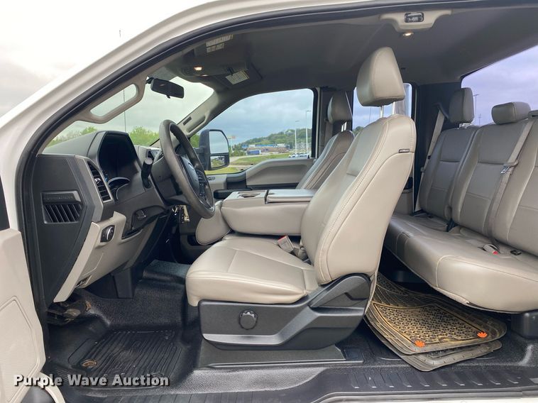 image for item DL7179 2018 Ford F250  Super Duty  SuperCab utility bed pickup truck