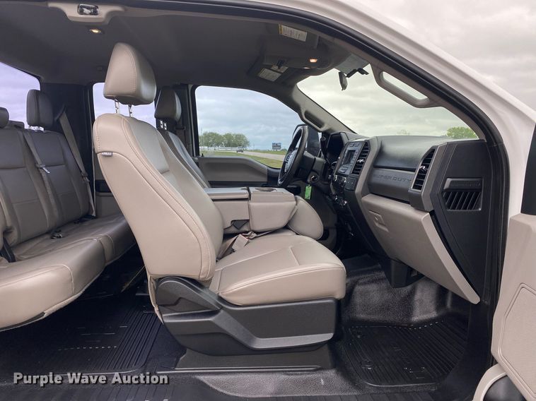 image for item DL7179 2018 Ford F250  Super Duty  SuperCab utility bed pickup truck