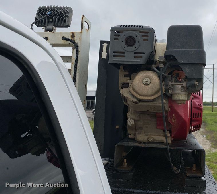 image for item DL7181 2017 Ford  F350 Super Duty  Crew Cab utility bed pickup truck